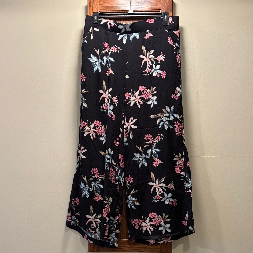 NWT Torrid Black and Pink Floral Top and matching pants - size 1X - Picture 6 of 14